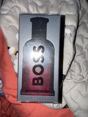 Boss Bottled Eau de Toilette - Silver & Black Box